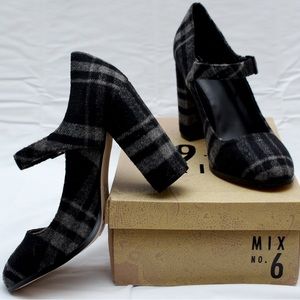 Mix No. 6 Asuviel Mary Jane Plaid Pumps